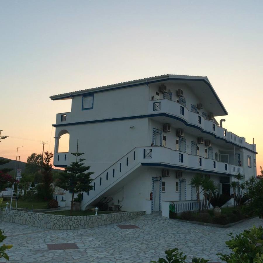 Gogas Palace Aparthotel Ammoudia Ngoại thất bức ảnh