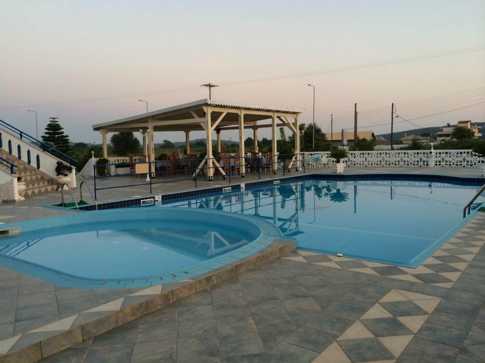 Gogas Palace Aparthotel Ammoudia Ngoại thất bức ảnh
