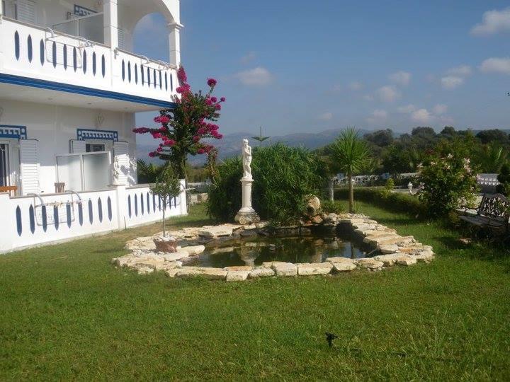 Gogas Palace Aparthotel Ammoudia Ngoại thất bức ảnh