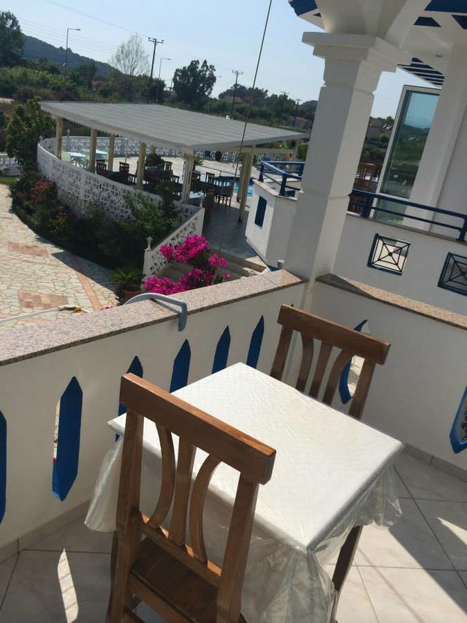 Gogas Palace Aparthotel Ammoudia Ngoại thất bức ảnh
