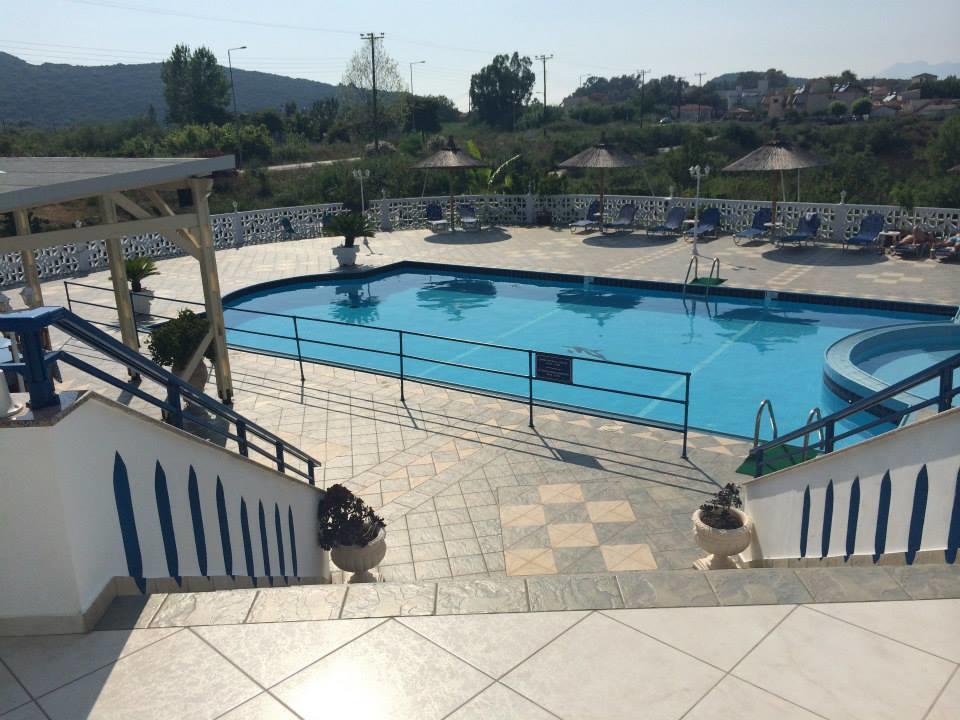 Gogas Palace Aparthotel Ammoudia Ngoại thất bức ảnh