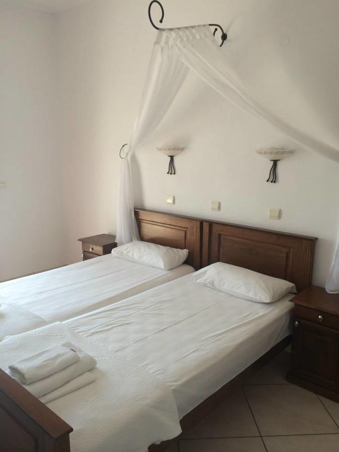 Gogas Palace Aparthotel Ammoudia Ngoại thất bức ảnh