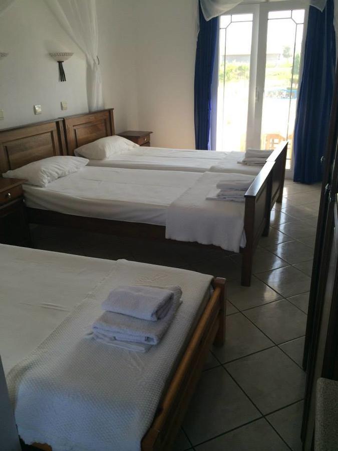 Gogas Palace Aparthotel Ammoudia Ngoại thất bức ảnh